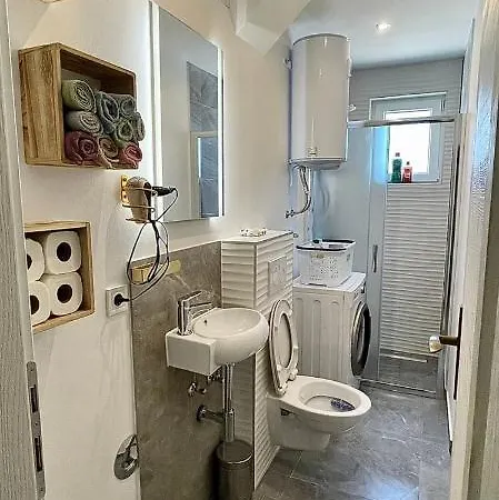 Apartment Apartman Golija
